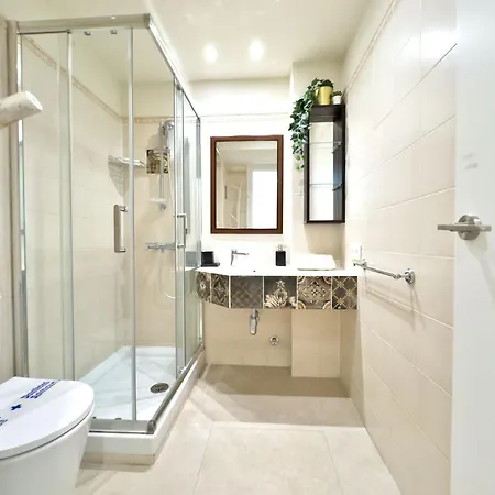 דירה Boho Chic Apt, Frontline Sea & Paseo Views *