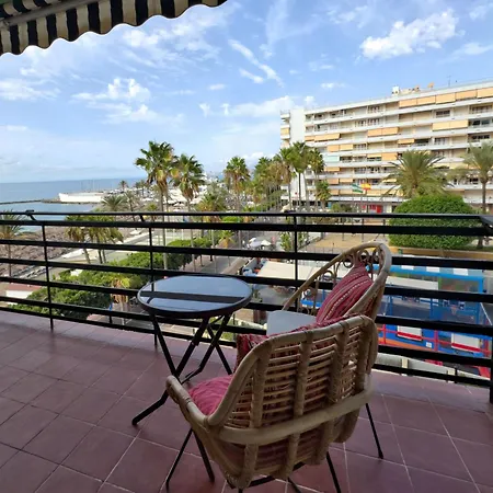 Boho Chic Apt, Frontline Sea & Paseo Views