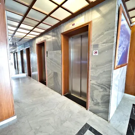 Boho Chic Apt, Frontline Sea & Paseo Views דירה מארבלה