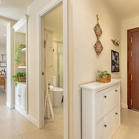 Apartament Boho Chic Apt, Frontline Sea & Paseo Views *