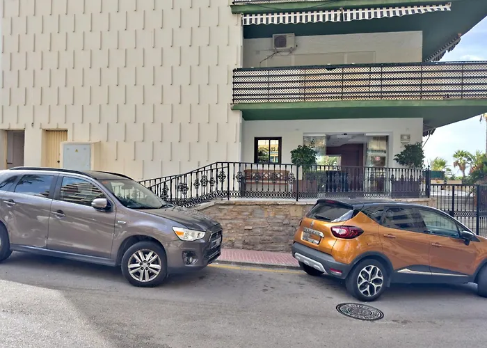 Apartment Boho Chic Apt, Frontline Sea & Paseo Views