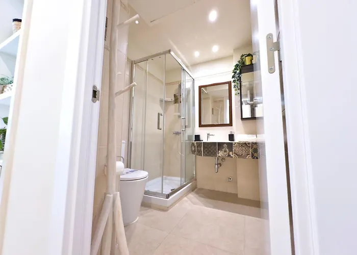 Boho Chic Apt, Frontline Sea & Paseo Views 公寓 *