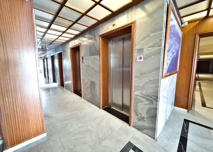 Boho Chic Apt, Frontline Sea & Paseo Views 公寓 马尔韦利亚