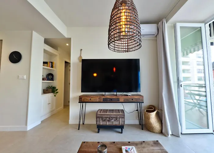 Apartmán Boho Chic Apt, Frontline Sea & Paseo Views *